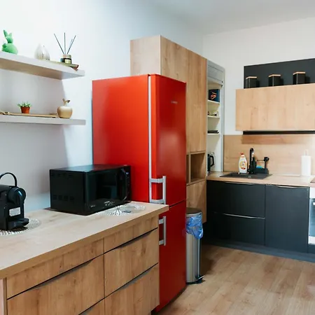 Kmetova - Free Private Parking Apartment *